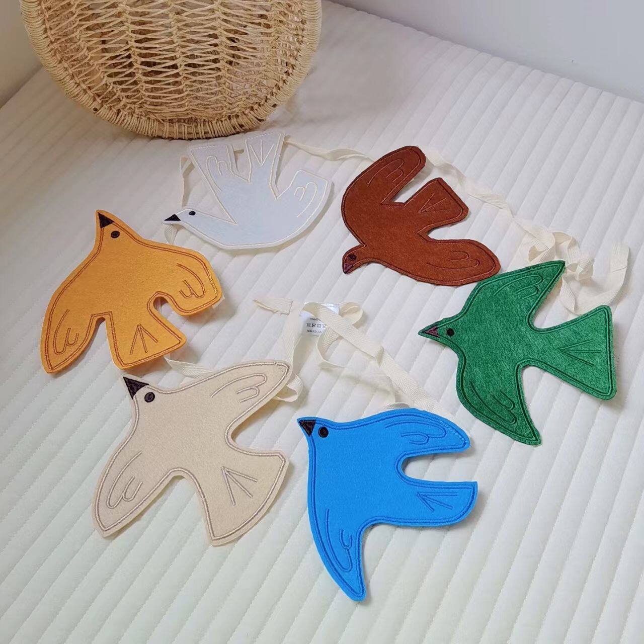 ของตกแต่งแขวนผนังสไตล์นอร์ดิก  - Baby Nursery Bunting บทวิจารณ์และราคา