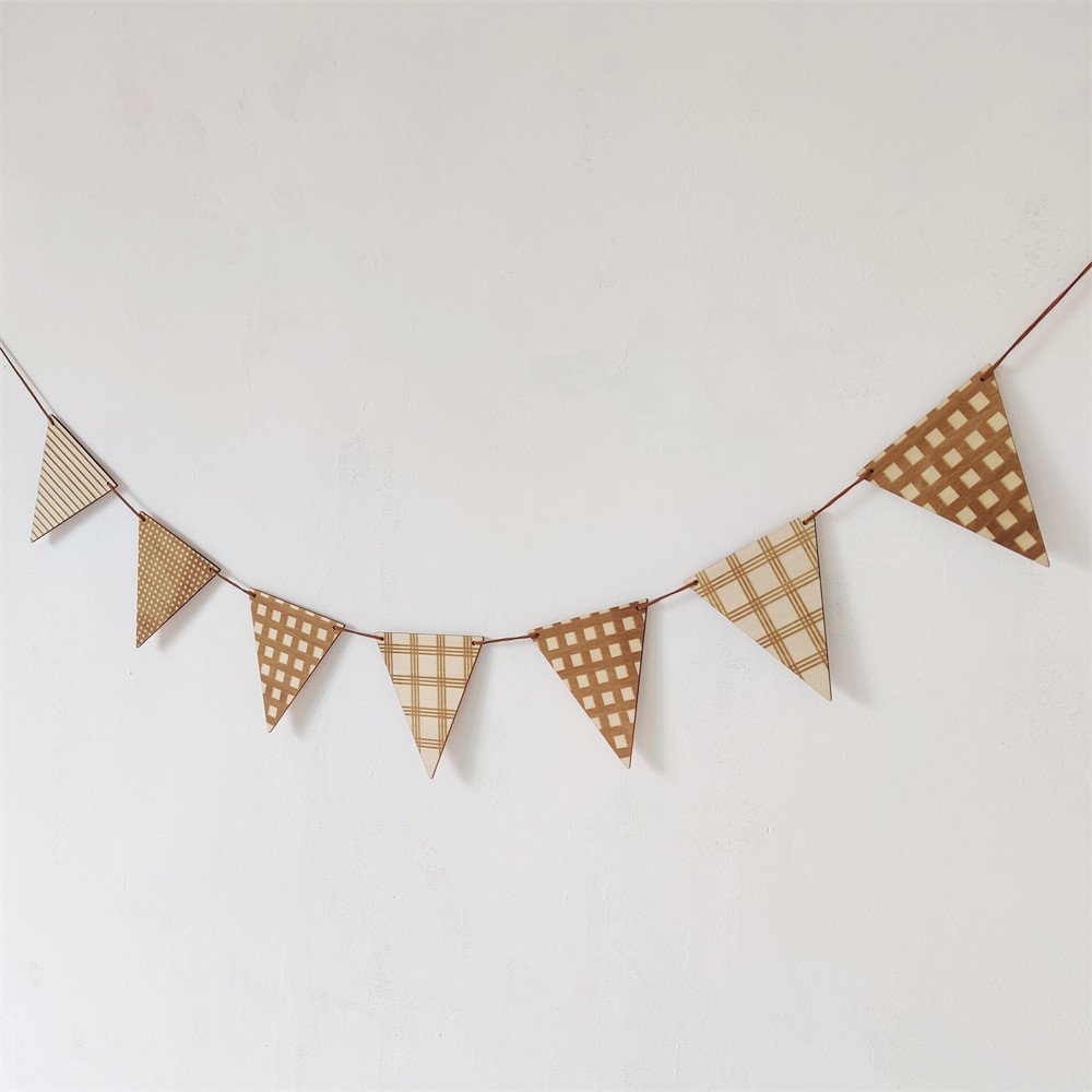 Nordic ไม้สามเหลี่ยม Flag Wall - Baby Nursery Garland บทวิจารณ์และราคา